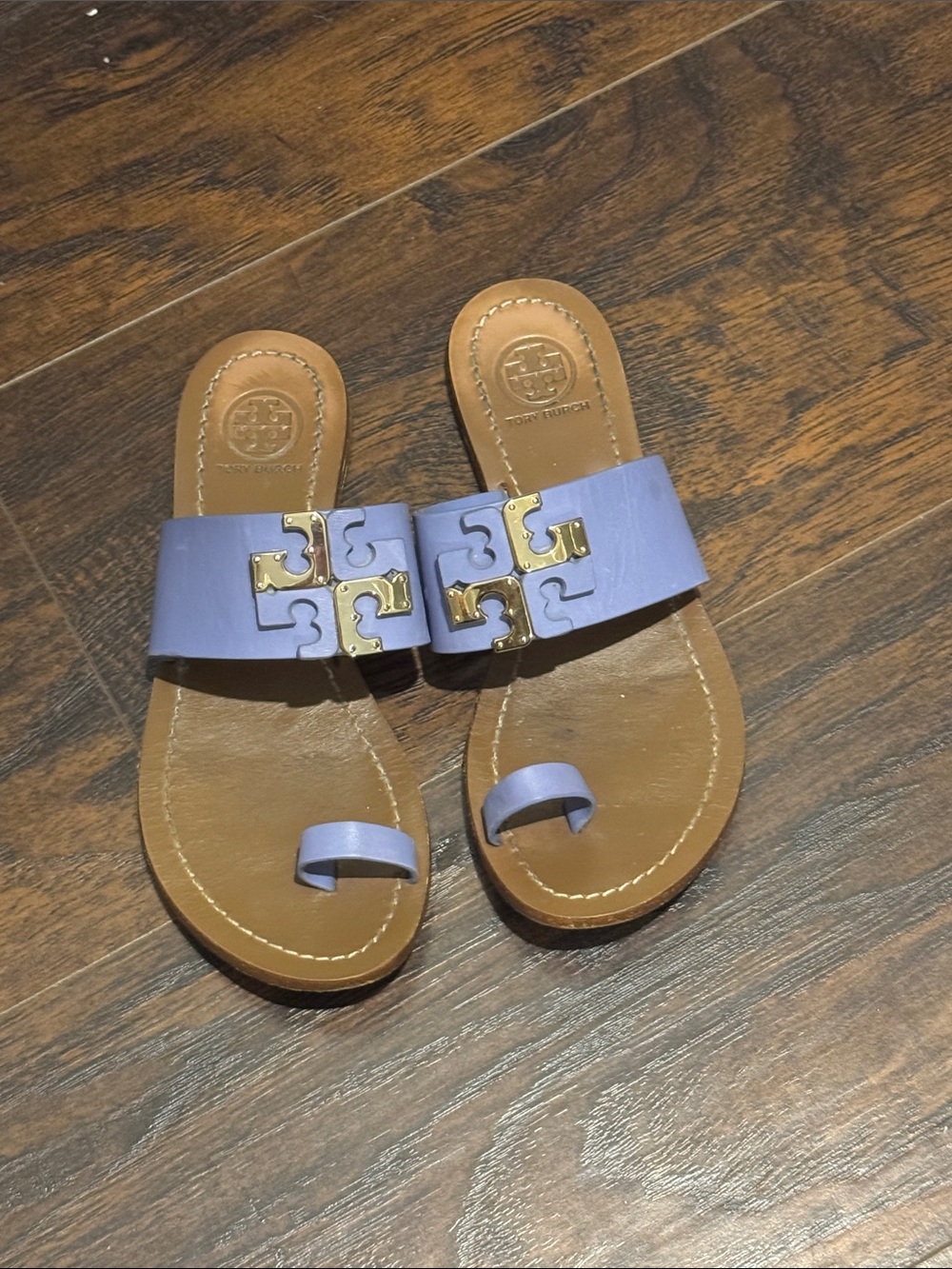 Tory Burch Lavender Leather Toe-Ring Sandals with Gold Logo Hardware